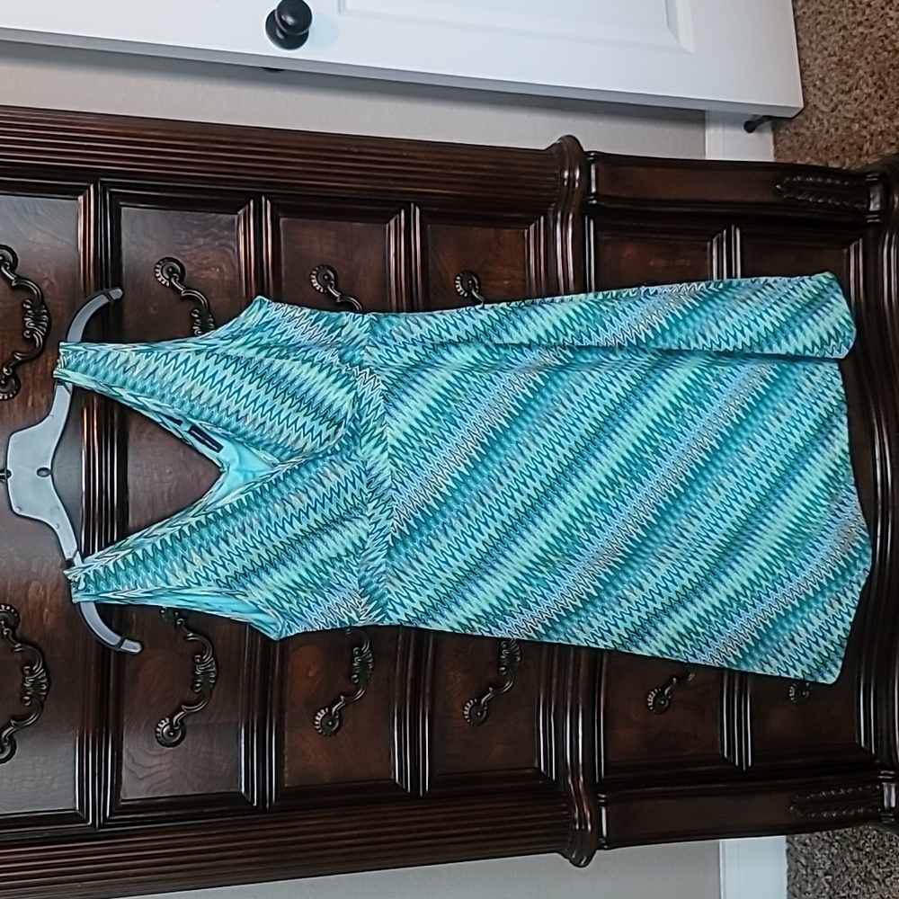 Womans sleeveless cute summer ready dress, NY&C, L, new